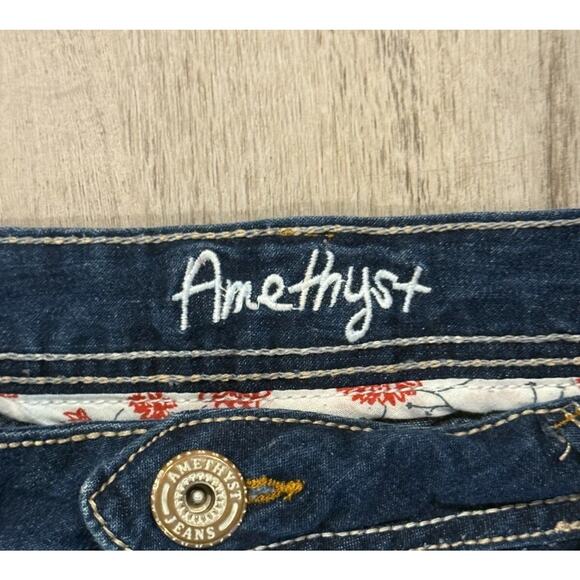 Amethyst Cutt-Off Jeans Shorts Womens Size 11 Blue Faded Denim Cuffed Distressed - Picture 3 of 9